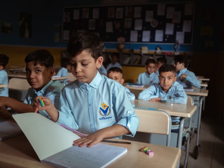 التنمر المدرسي وتأثيره على العلاقات اليومية