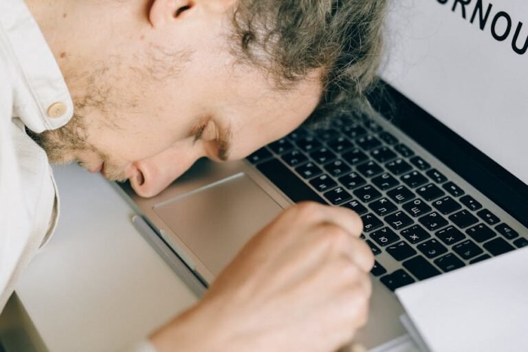 الاحتراق الوظيفي - الاحتراق الوظيفي: 9 علامات تحذيرية قبل أن تنهار تم
